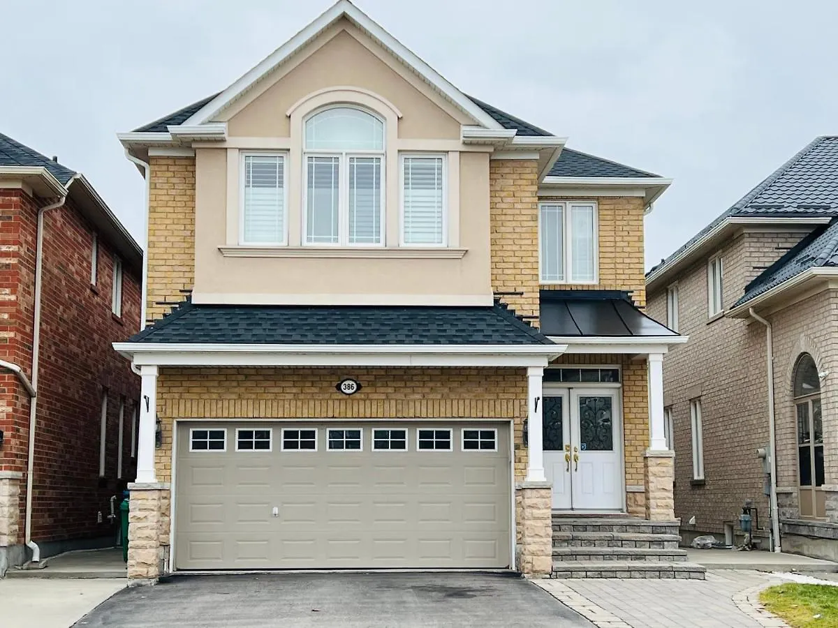 Cozy 5 Bedroom House Mississauga