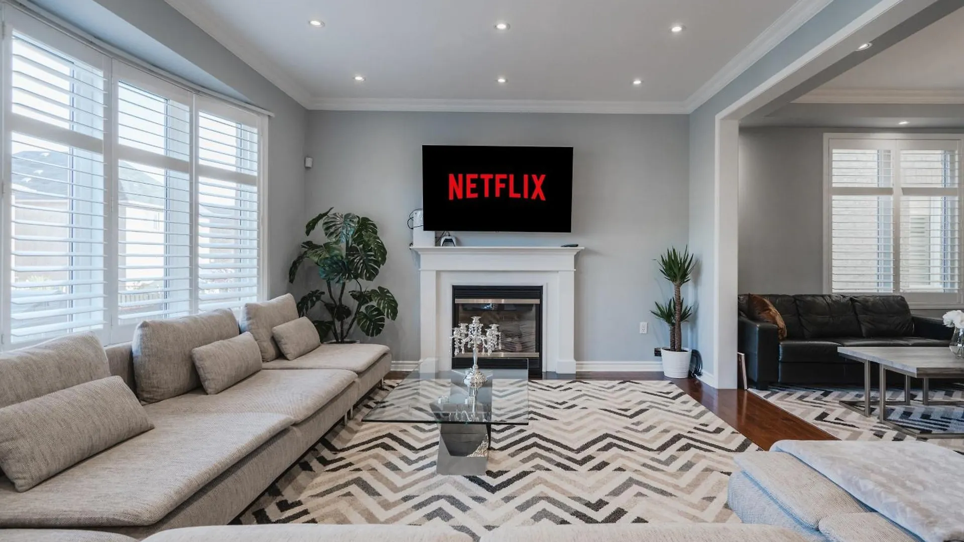 Cozy 5 Bedroom House Mississauga